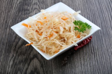 Mayalanmış lahana lahana turşusu