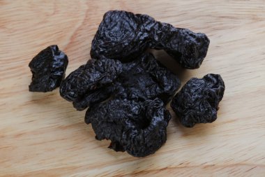 Kurutulmuş Erik yığın