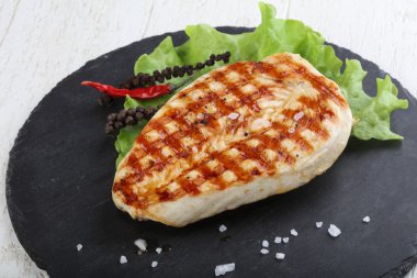 Kızarmış hindi göğsü