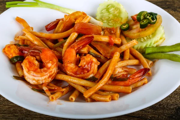 Pasta picante con mariscos —  Fotos de Stock