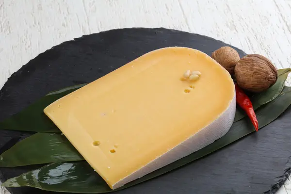 Hard yellow cheese — Stock Photo, Image