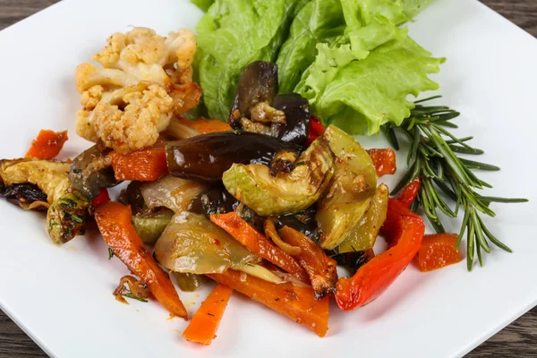 Légumes alimentaires cuits au four — Photo