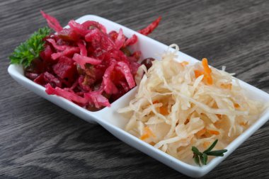 Viniagrette ve fermente lahana 