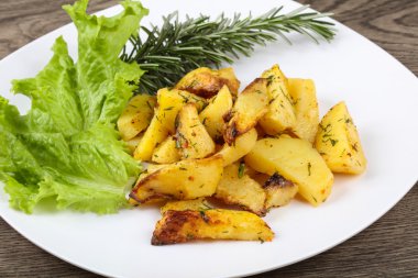 Dereotu ile fırında patates