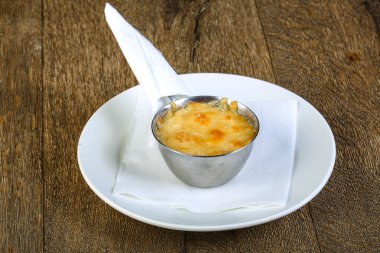 Tavuk ve mantar graten