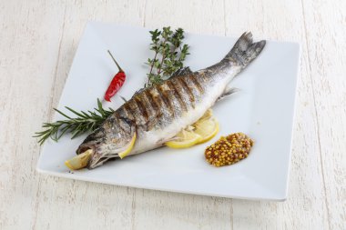 ızgara levrek balığı