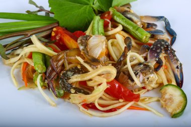 Tay baharat Yengeç Salatası