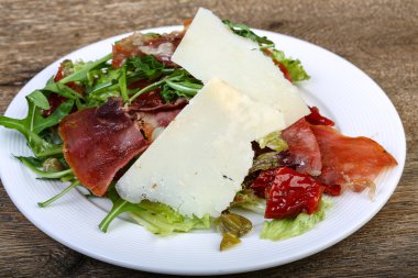 Prosciutto ile lezzetli salata