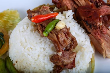 Domuz ile haşlanmış pirinç