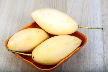 Sarı olgun Mango