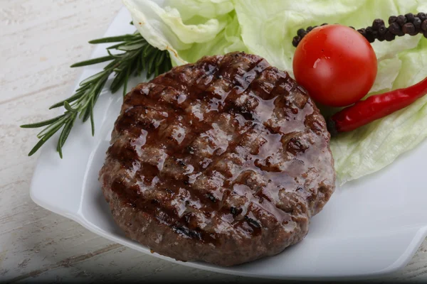 Gegrilltes Burger-Schnitzel — Stockfoto