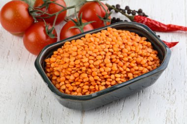 çiğ kırmızı mercimek