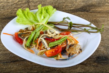 Yengeç Salatası lezzetli Tay baharat