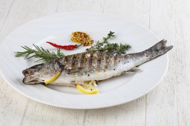 ızgara levrek balığı