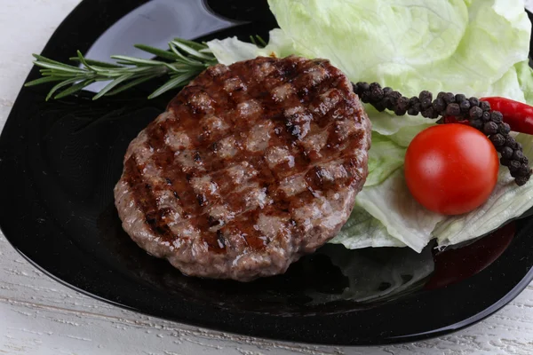Kotlet z grilla burger — Zdjęcie stockowe