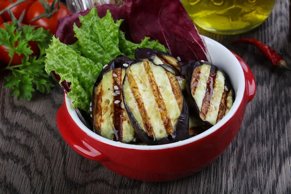 Berenjena a la parrilla dietética —  Fotos de Stock