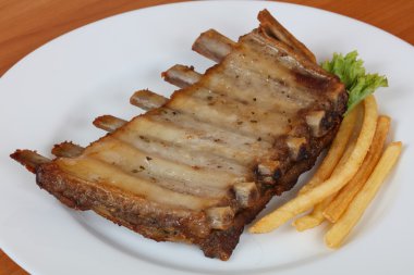 kavrulmuş Domuz kaburga