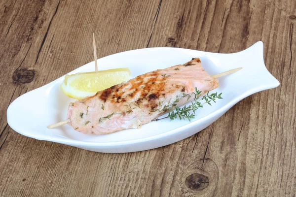 Spiedino di salmone al forno — Foto Stock