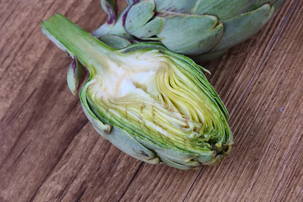 Fresh raw Artichoke — Stock Photo, Image