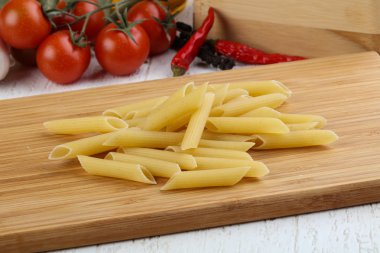 çiğ penne makarna