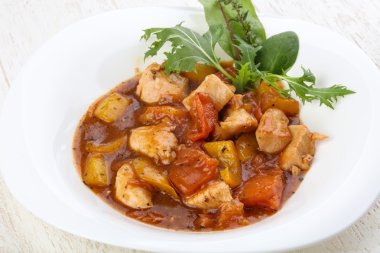 Tavada tavuk göğsü