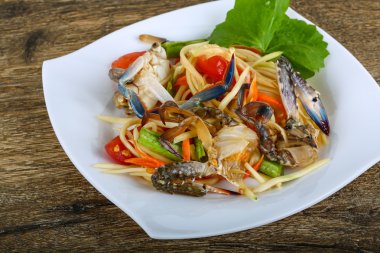 Tay baharat Yengeç Salatası