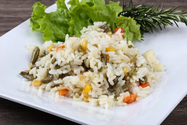 Főtt rizs, zöldségekkel — Stock Fotó