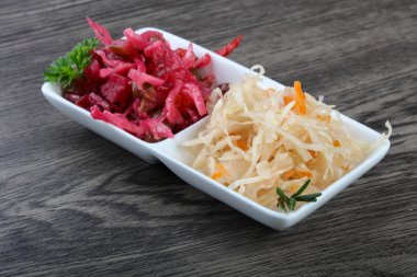 Viniagrette ve fermente lahana 