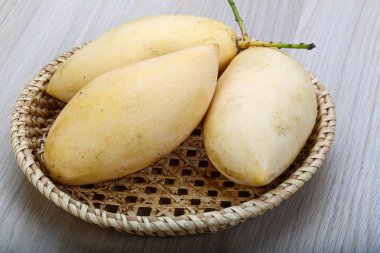 Sarı olgun Mango