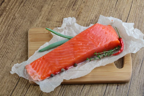 Filete de salmón con sal —  Fotos de Stock