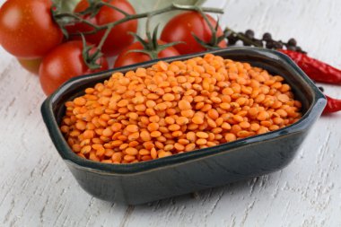 çiğ kırmızı mercimek