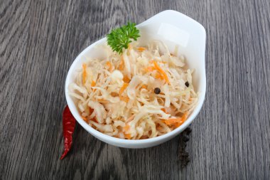 Mayalanmış lahana lahana turşusu