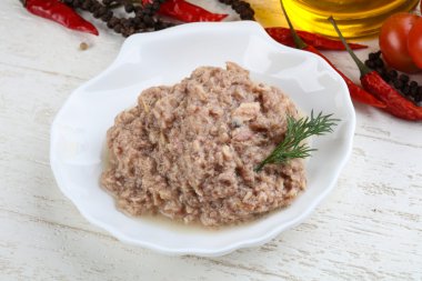 Konserve ton balığı et