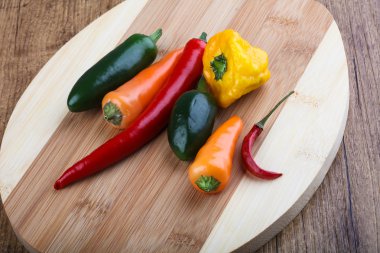 Taze olgun biber karışımı