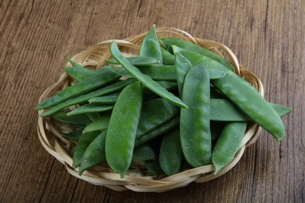 Gröna ärtor pods — Stockfoto