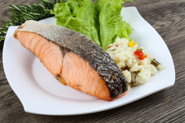 焼き鮭の栄養 — ストック写真