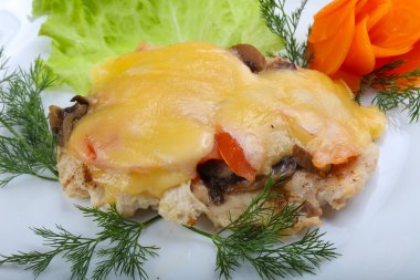 Fırında tavuk mantar ile