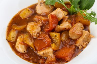 Tavada tavuk göğsü