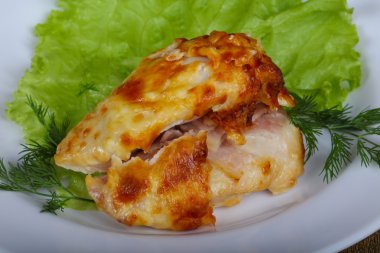 Peynir pişmiş tavuk göğsü