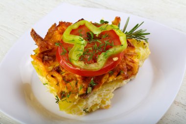 Tavuk pasta Domates ile