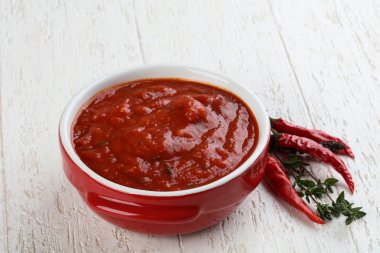 Bolognese sos yemek pişirmek için hazır