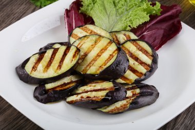 Etkili ızgara patlıcan