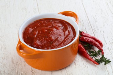 Bolognese sos yemek pişirmek için hazır