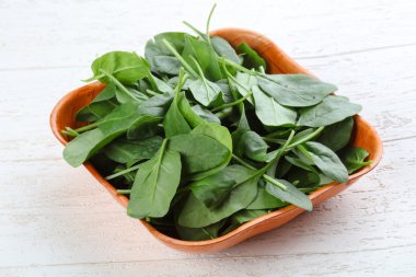 taze ıspanak yaprakları