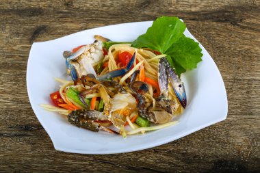 Yengeç Salatası lezzetli Tay baharat