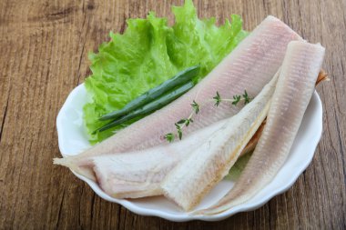 Füme yılan balığı fileto