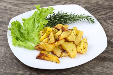 Dereotu ile fırında patates