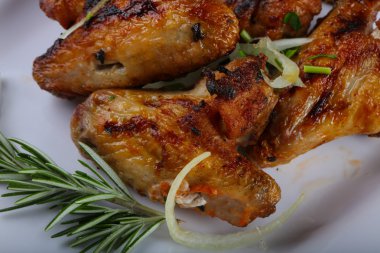 ızgara tavuk kanadı