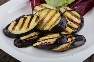 Etkili ızgara patlıcan