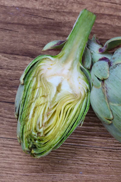 Fresh raw Artichoke — Stock Photo, Image